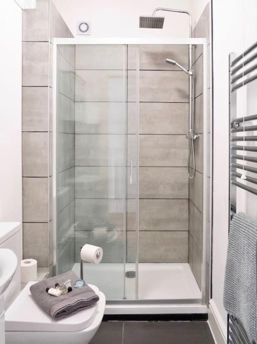 Penarth/Cardiff Bay: Deluxe Flat: 10 Mins To City! 외부 사진